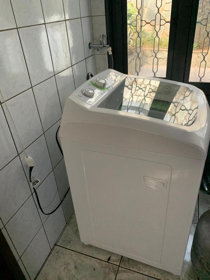 Casa Quintal Bueno! 5 Quartos Com Ar Split E Internet Ultra! Perto Do Melhor De Goiania! Marista Parques Areiao E Vaca Brava Hospital Premium Mater Dei Blue Fit Perdomo Goiania Shopping! المظهر الخارجي الصورة