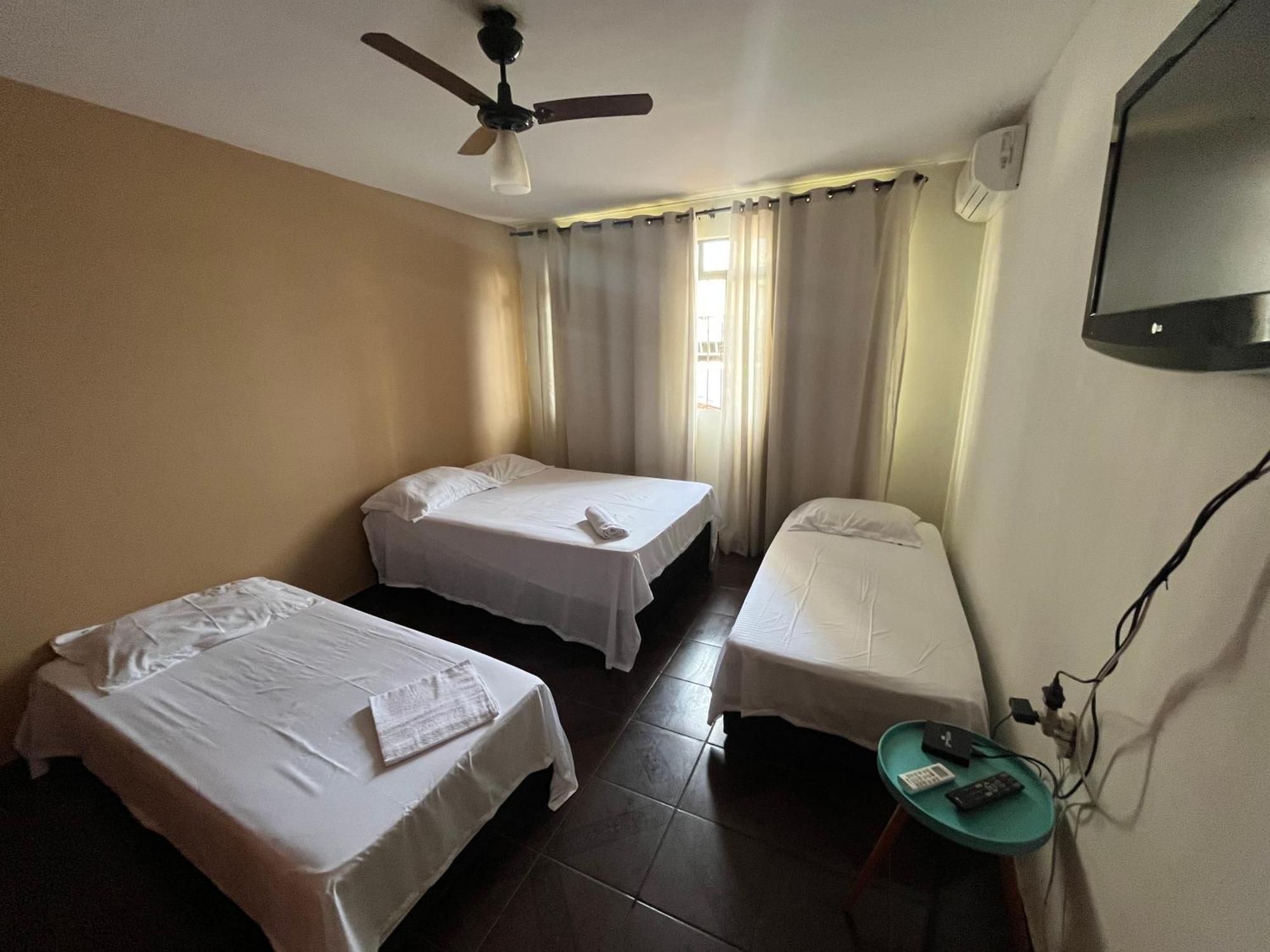 Casa Quintal Bueno! 5 Quartos Com Ar Split E Internet Ultra! Perto Do Melhor De Goiania! Marista Parques Areiao E Vaca Brava Hospital Premium Mater Dei Blue Fit Perdomo Goiania Shopping! المظهر الخارجي الصورة