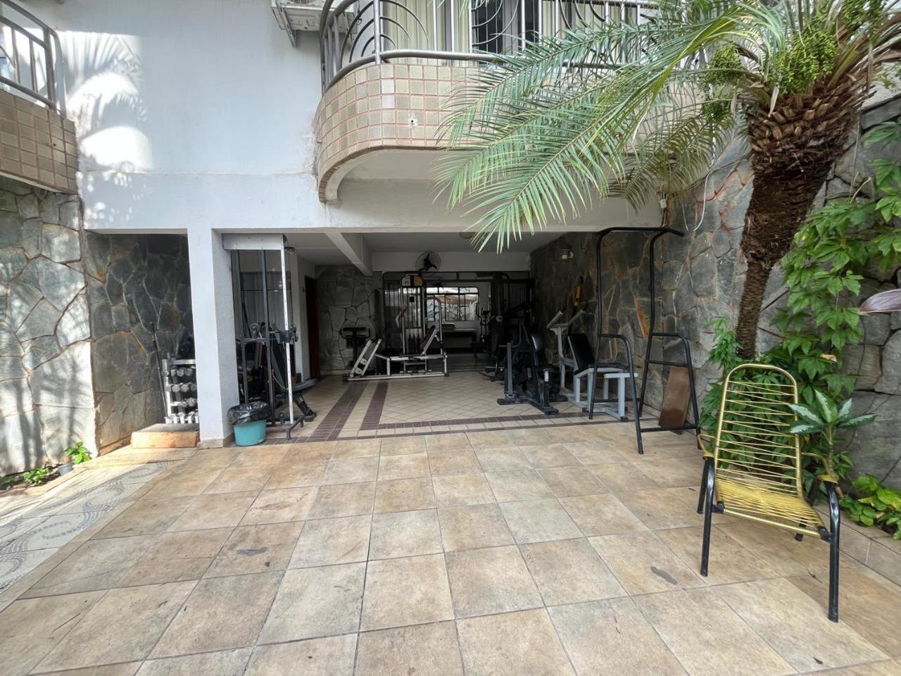 Casa Quintal Bueno! 5 Quartos Com Ar Split E Internet Ultra! Perto Do Melhor De Goiania! Marista Parques Areiao E Vaca Brava Hospital Premium Mater Dei Blue Fit Perdomo Goiania Shopping! المظهر الخارجي الصورة