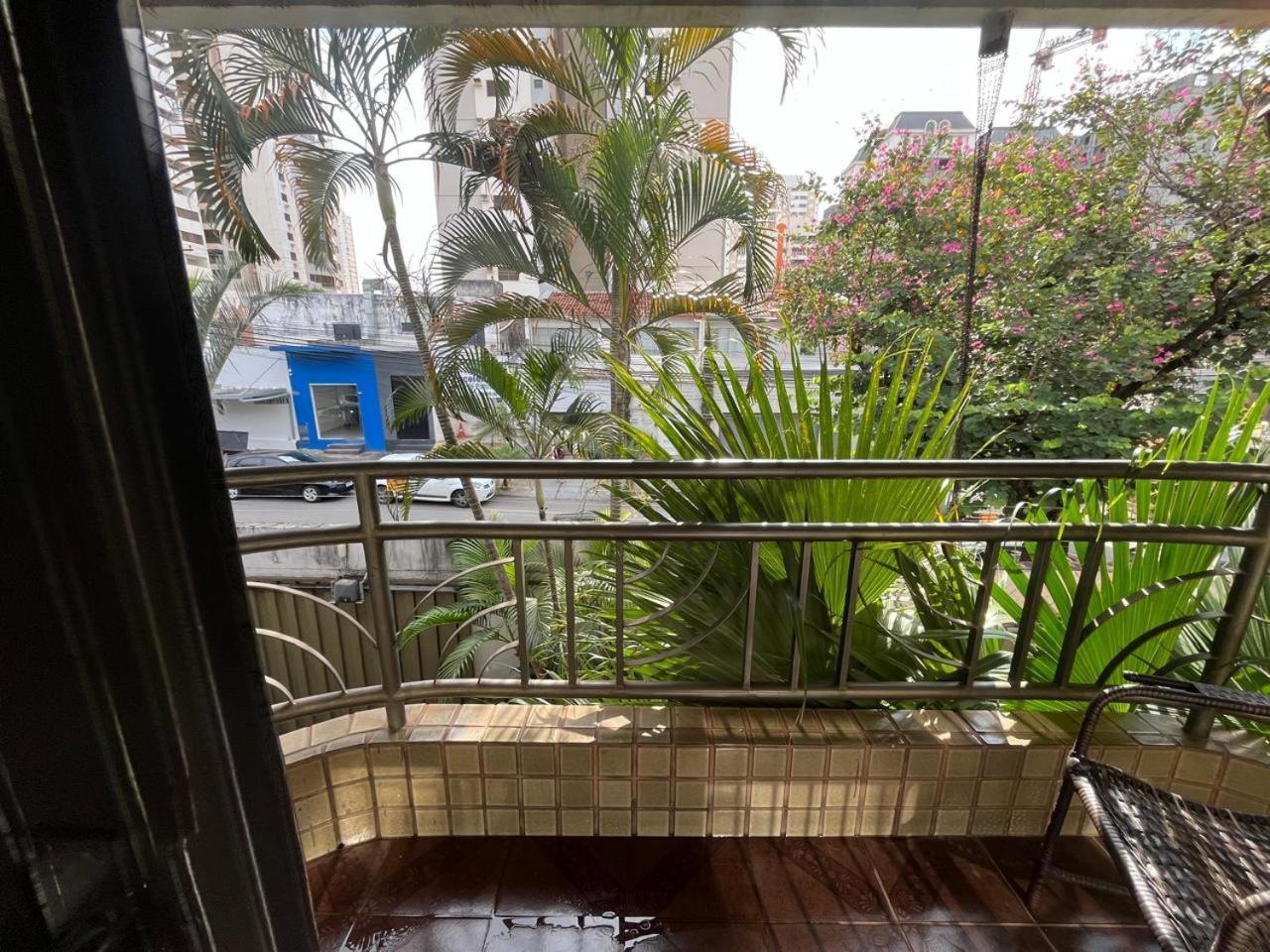 Casa Quintal Bueno! 5 Quartos Com Ar Split E Internet Ultra! Perto Do Melhor De Goiania! Marista Parques Areiao E Vaca Brava Hospital Premium Mater Dei Blue Fit Perdomo Goiania Shopping! المظهر الخارجي الصورة