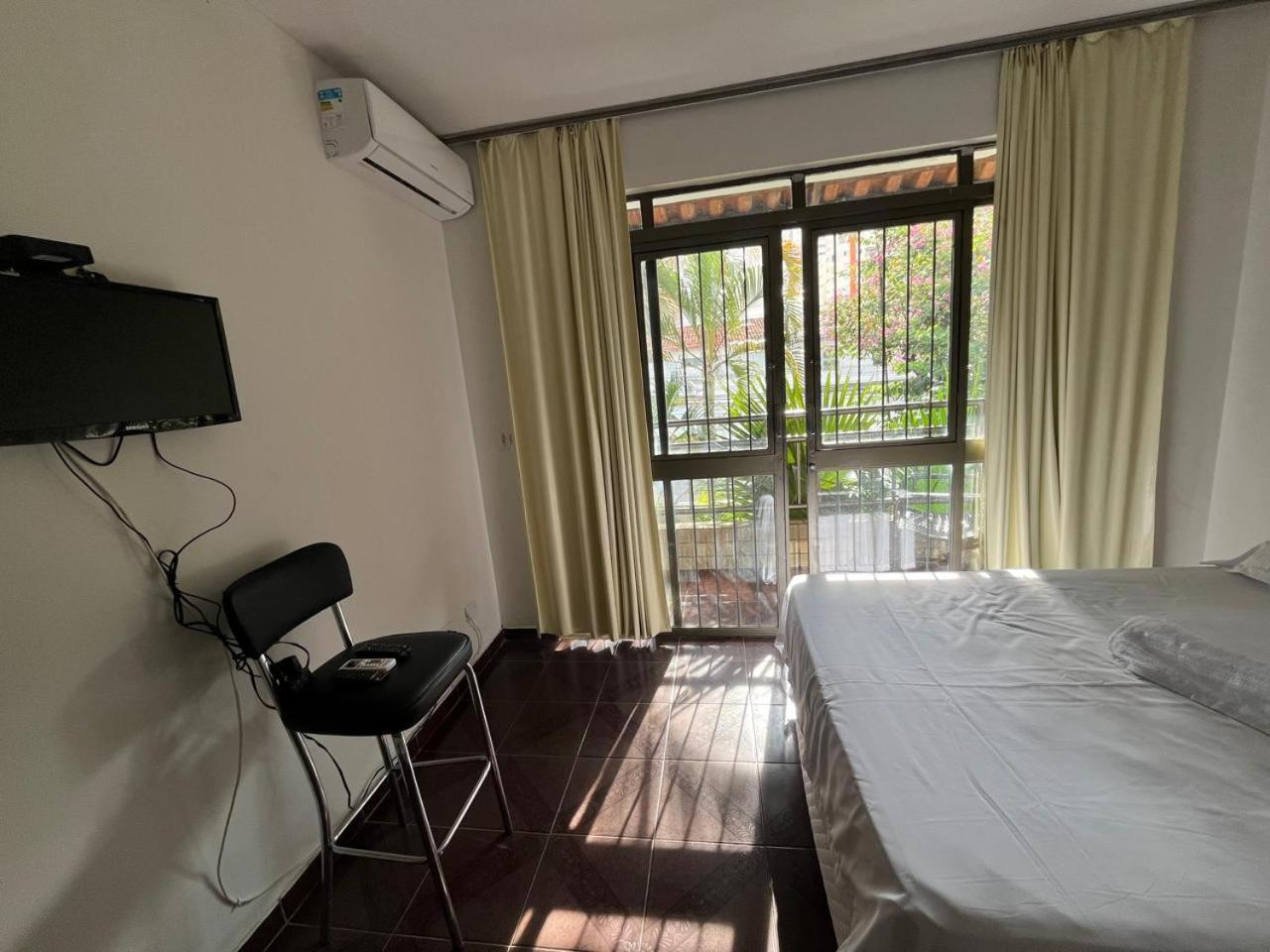 Casa Quintal Bueno! 5 Quartos Com Ar Split E Internet Ultra! Perto Do Melhor De Goiania! Marista Parques Areiao E Vaca Brava Hospital Premium Mater Dei Blue Fit Perdomo Goiania Shopping! المظهر الخارجي الصورة